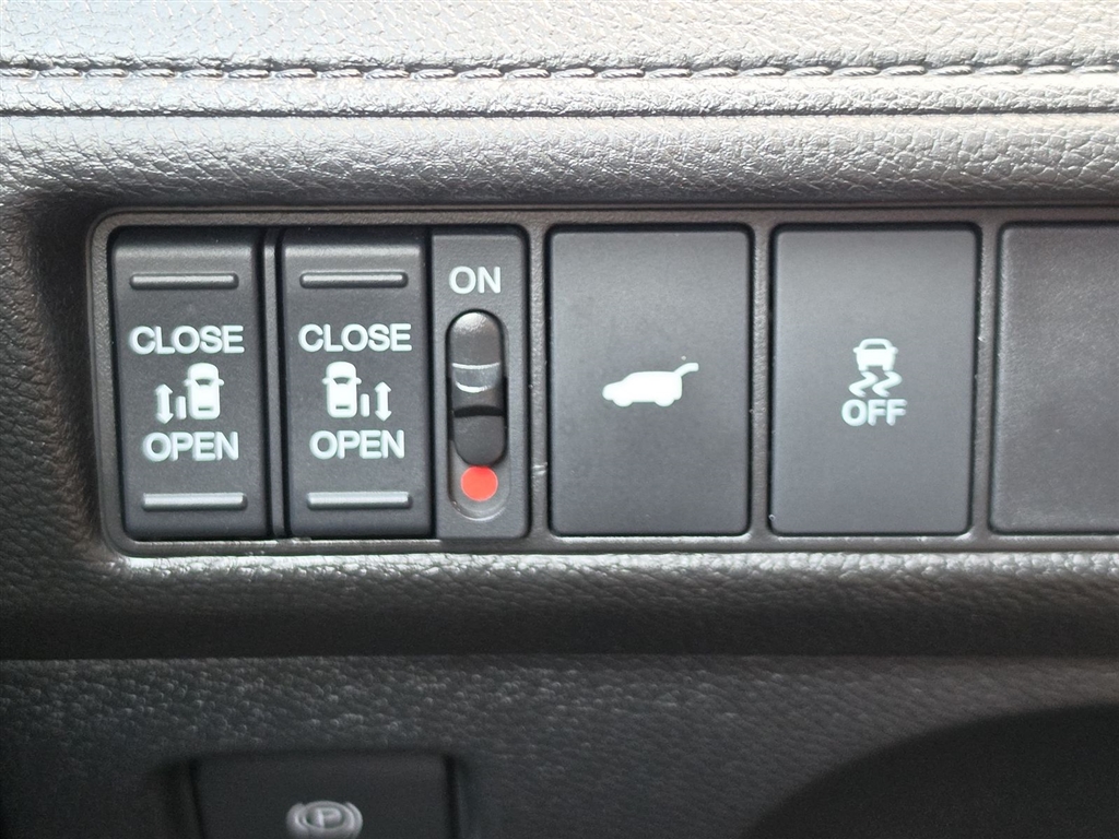 Used 2025 Sonic Gray Pearl Honda Sport-L image 20
