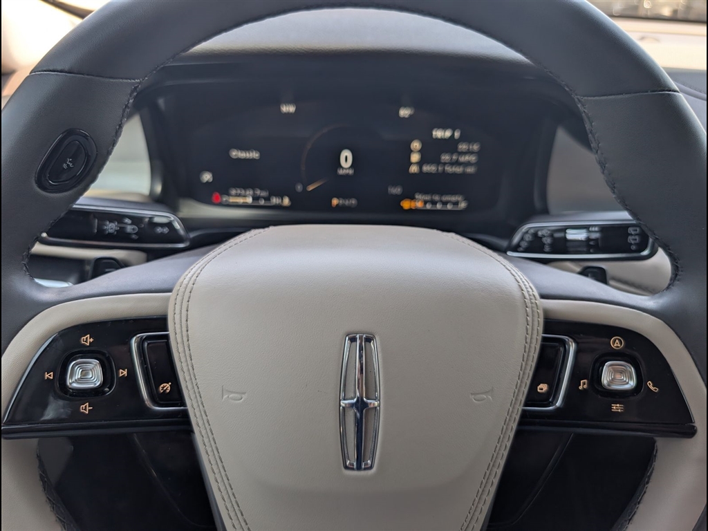 Used 2023 Silver Radiance Lincoln Standard image 20