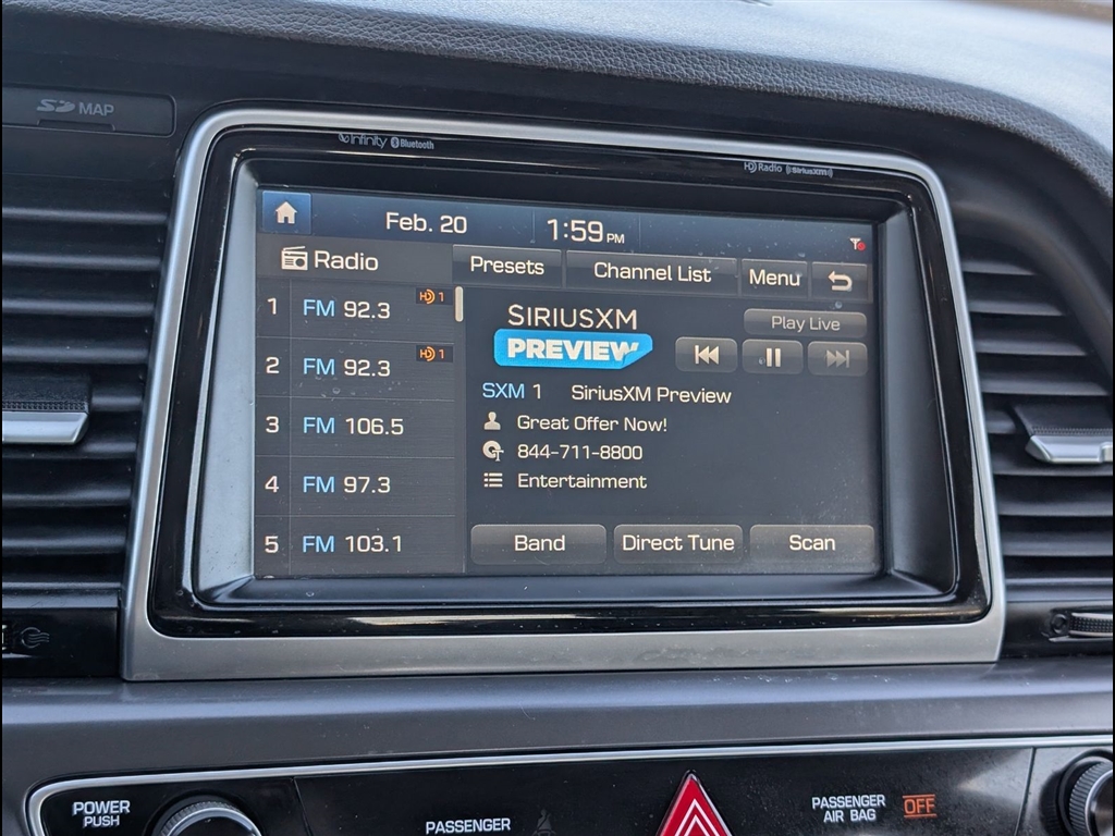 Used 2018 Quartz White Pearl Hyundai Limited image 20