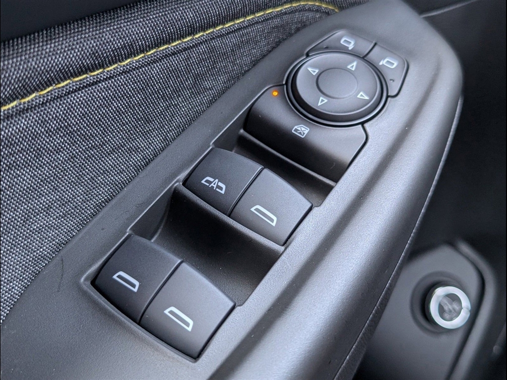 New 2026 Iridescent Pearl Tricoat Chevrolet ACTIV image 20