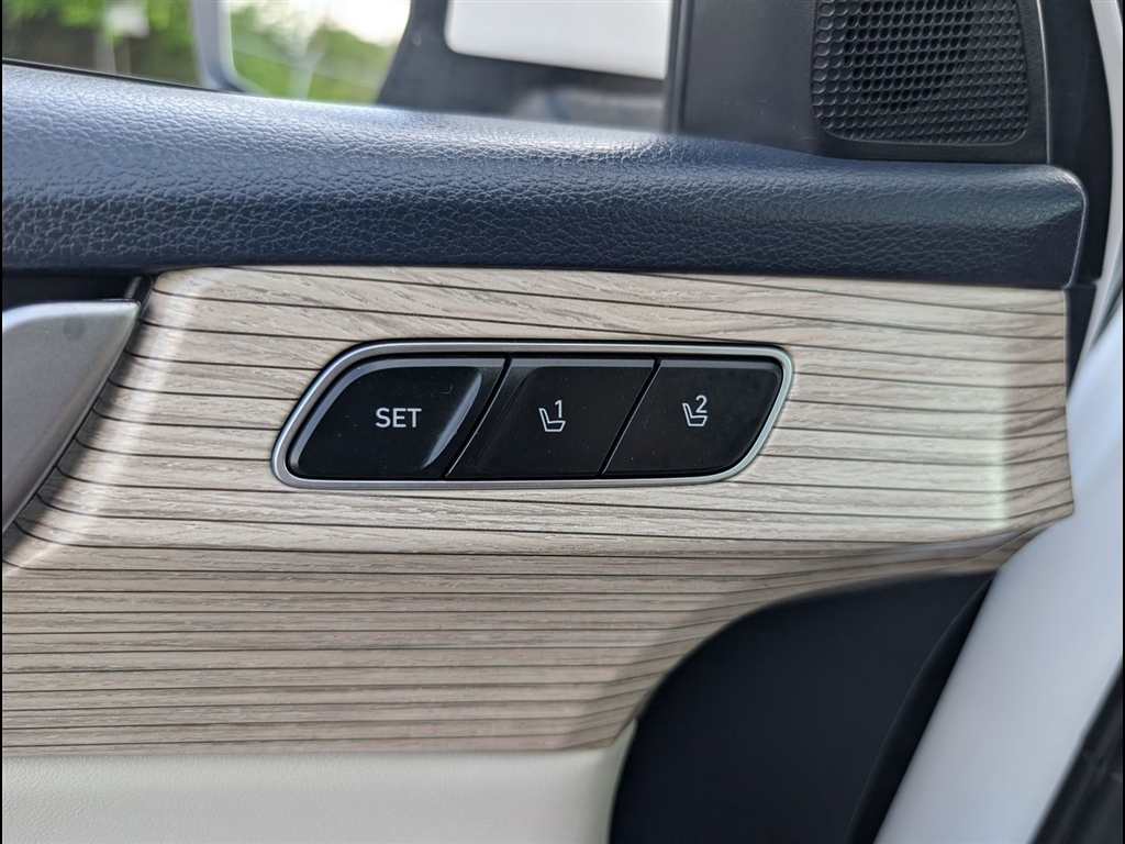 Used 2021 Hyper White Hyundai SEL image 20