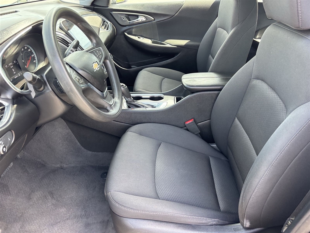 Used 2020 Mosaic Black Metallic Chevrolet LT image 21