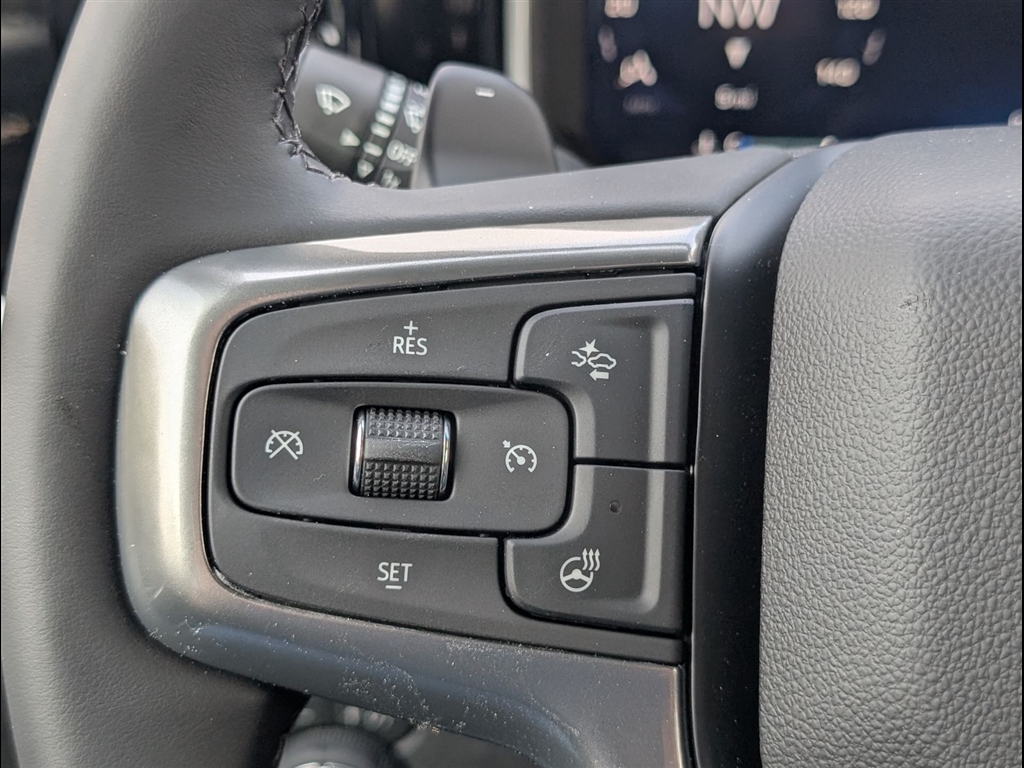 New 2026 Summit White Chevrolet RST image 21