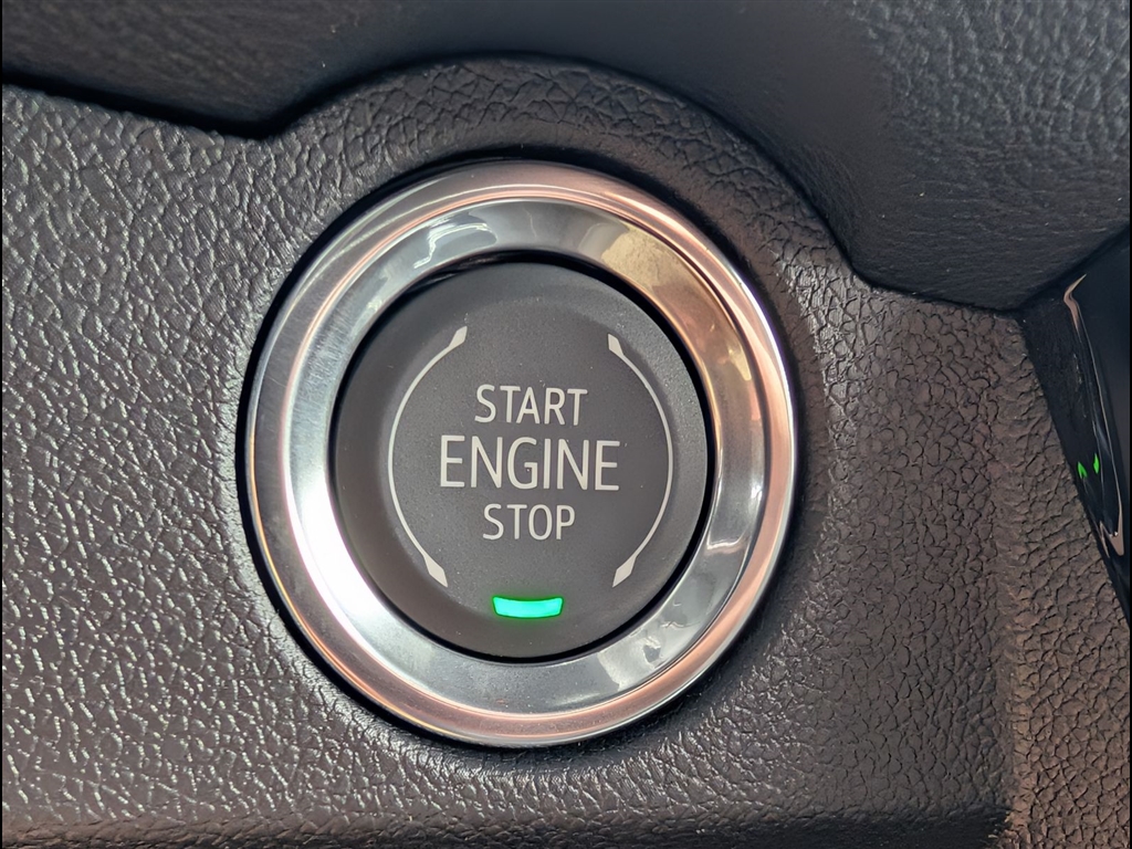 New 2026 Polar White Tricoat Chevrolet LT image 21