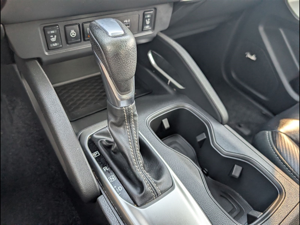 Used 2024 Super Black Nissan SL image 21