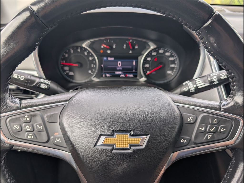 Used 2020 Silver Ice Metallic Chevrolet LT image 21