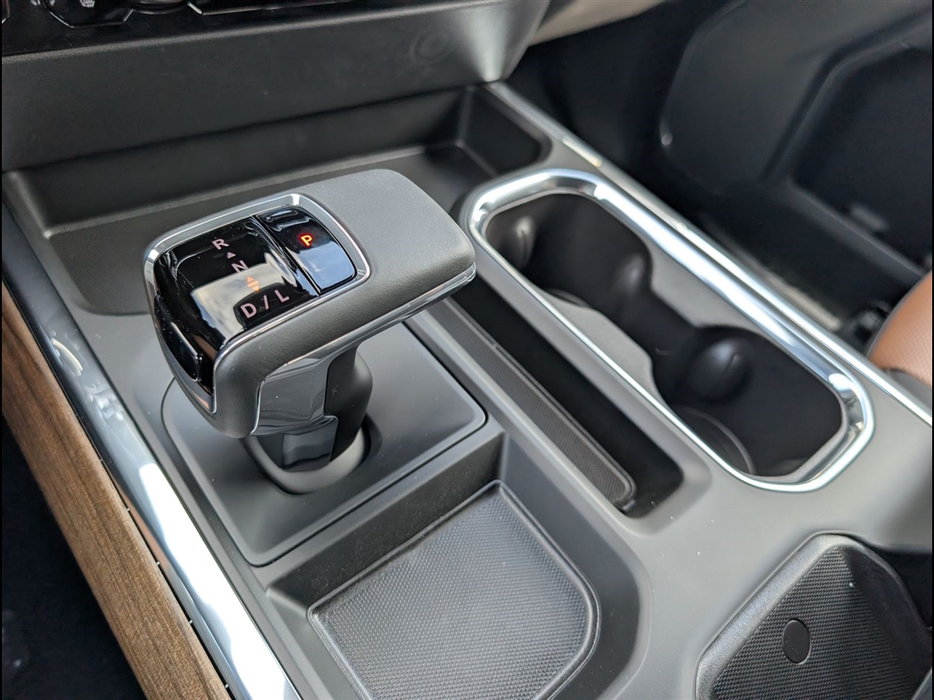 New 2026 Polar White Tricoat Chevrolet High Country image 21