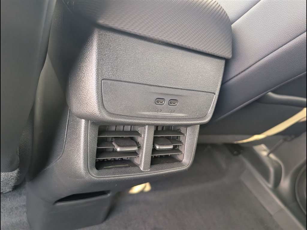 New 2027 Summit White Chevrolet LT image 21