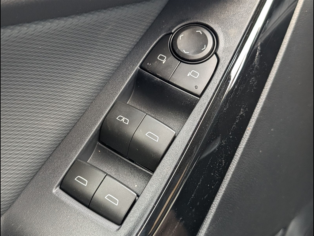 New 2026 Summit White Chevrolet LT image 21