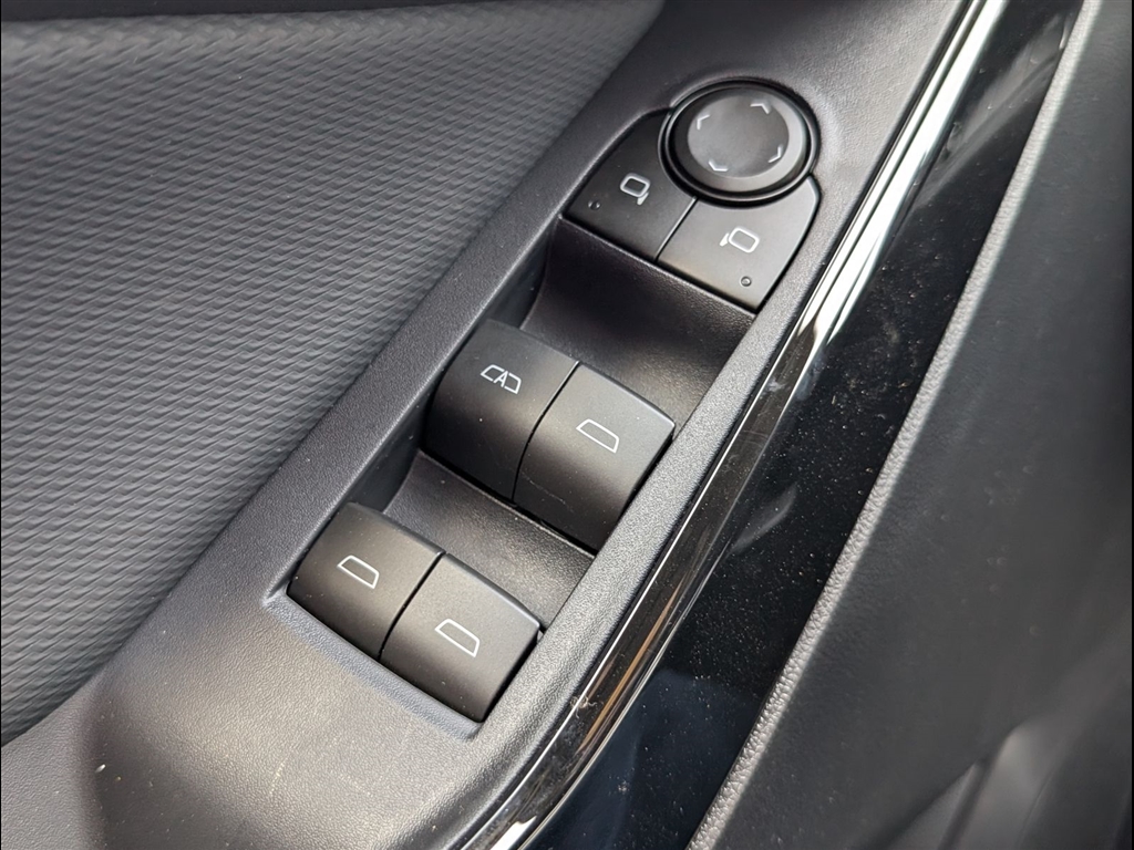 New 2026 Summit White Chevrolet LT image 21