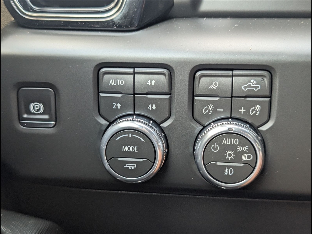 Used 2026 Onyx Black GMC AT4X image 21