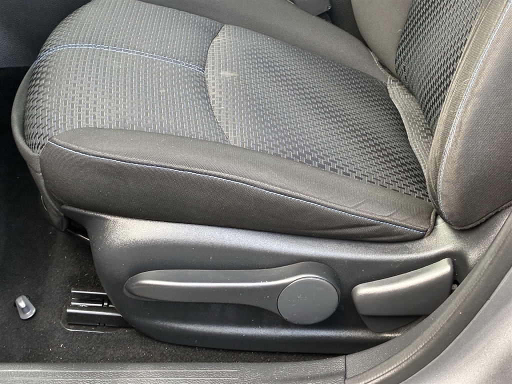 Used 2018 Gun Metallic Nissan SR image 21