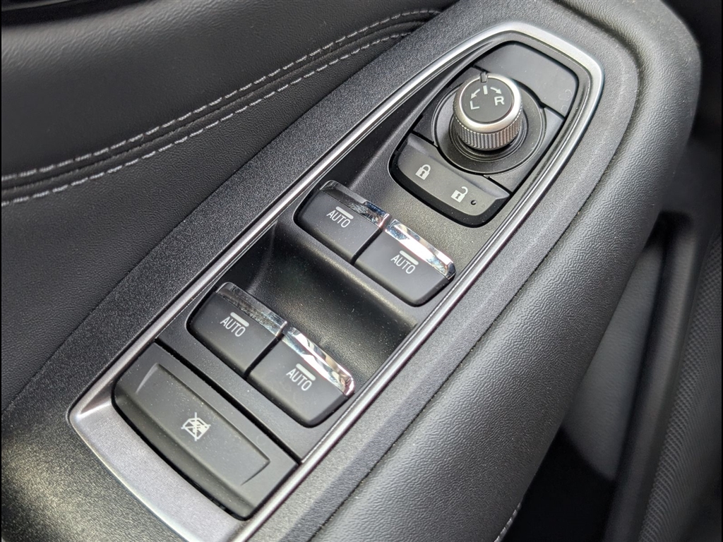 Used 2023 Ice Silver Metallic Subaru Limited image 21