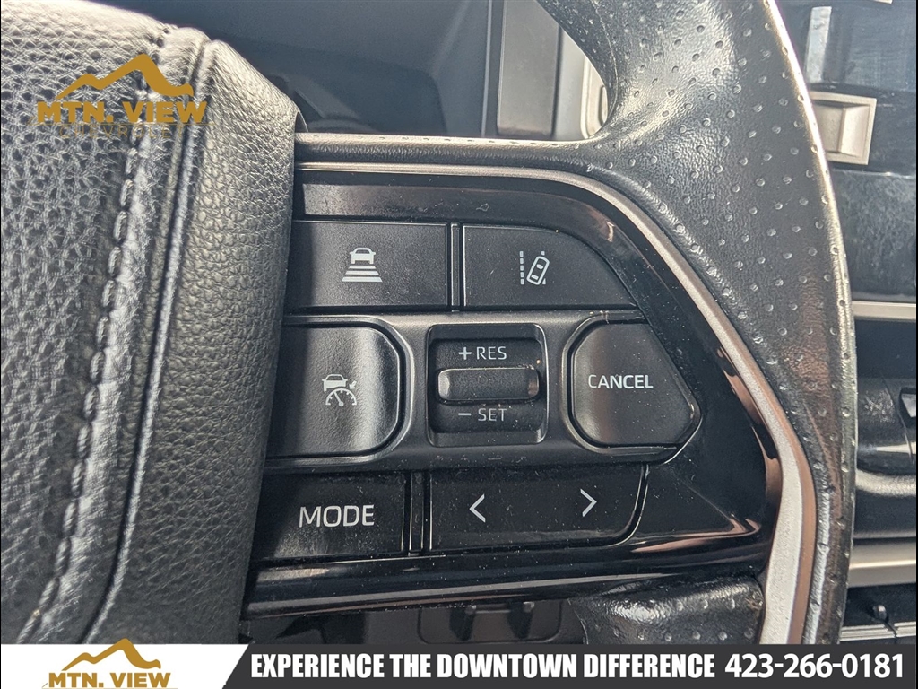 Used 2022 White Toyota SR5 image 21