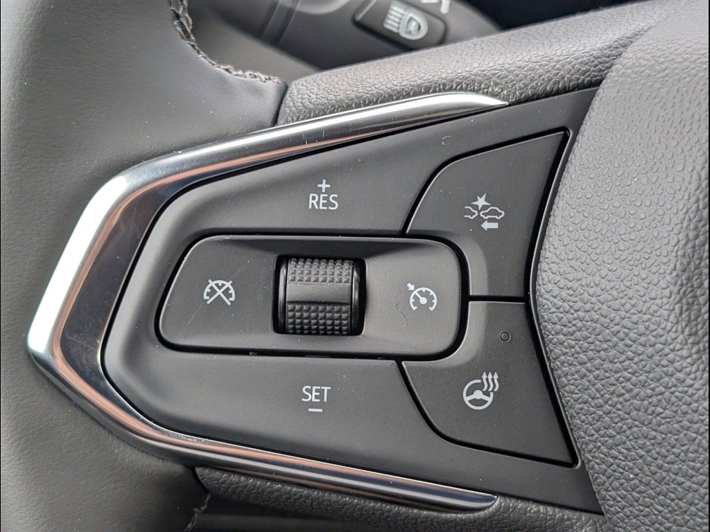 New 2026 Mosaic Black Metallic Chevrolet ACTIV image 21