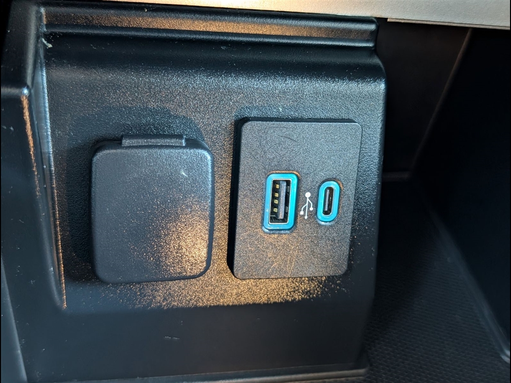 Used 2020 Agate Black Ford XLT image 22