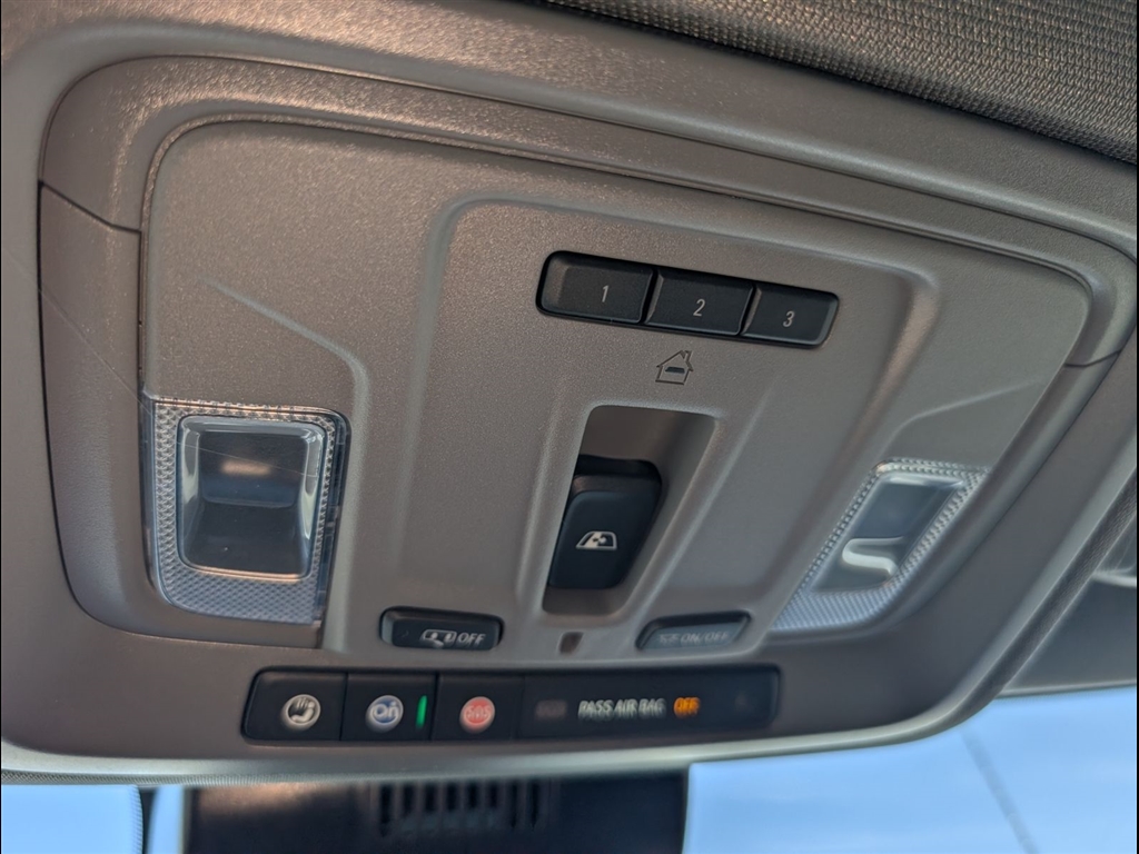 New 2026 Summit White Chevrolet RST image 22