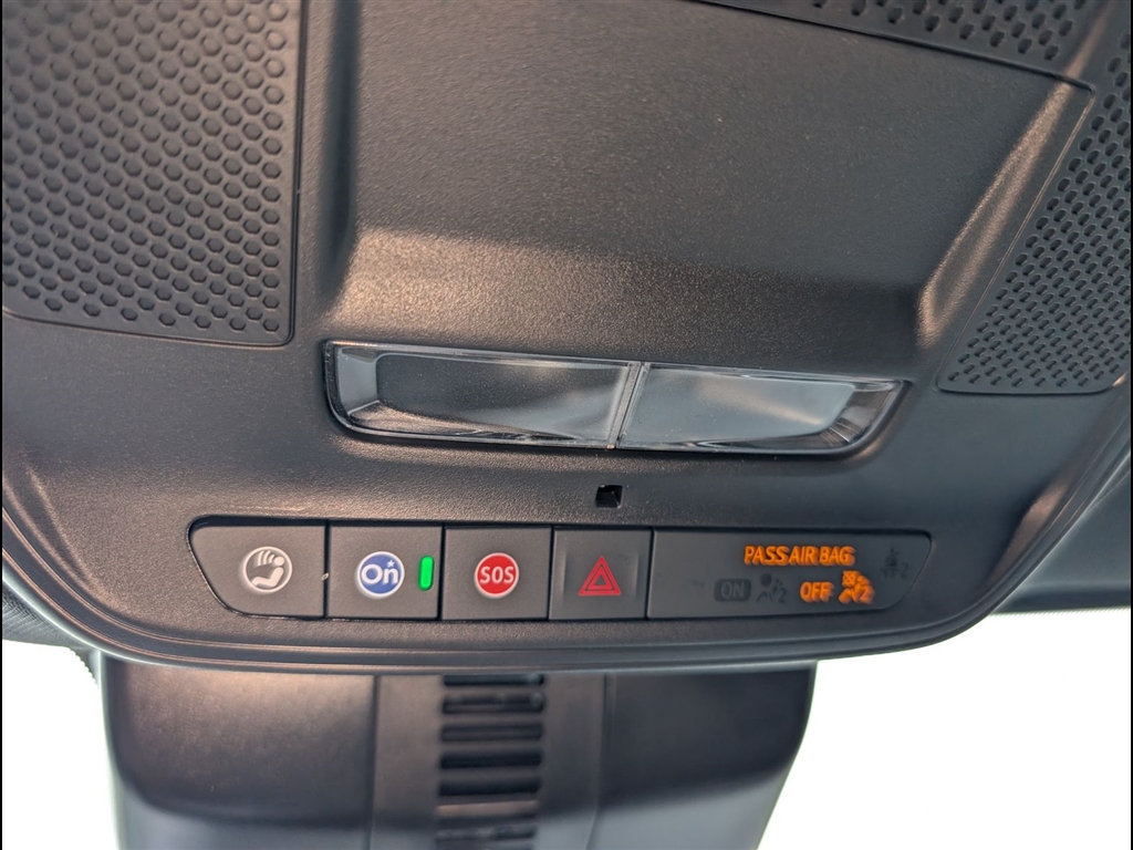 New 2026 Polar White Tricoat Chevrolet LT image 22