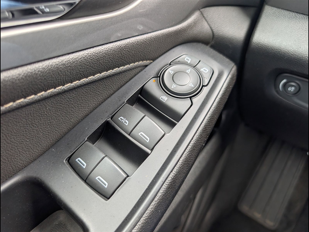 Used 2023 Summit White Chevrolet LT Leather image 22