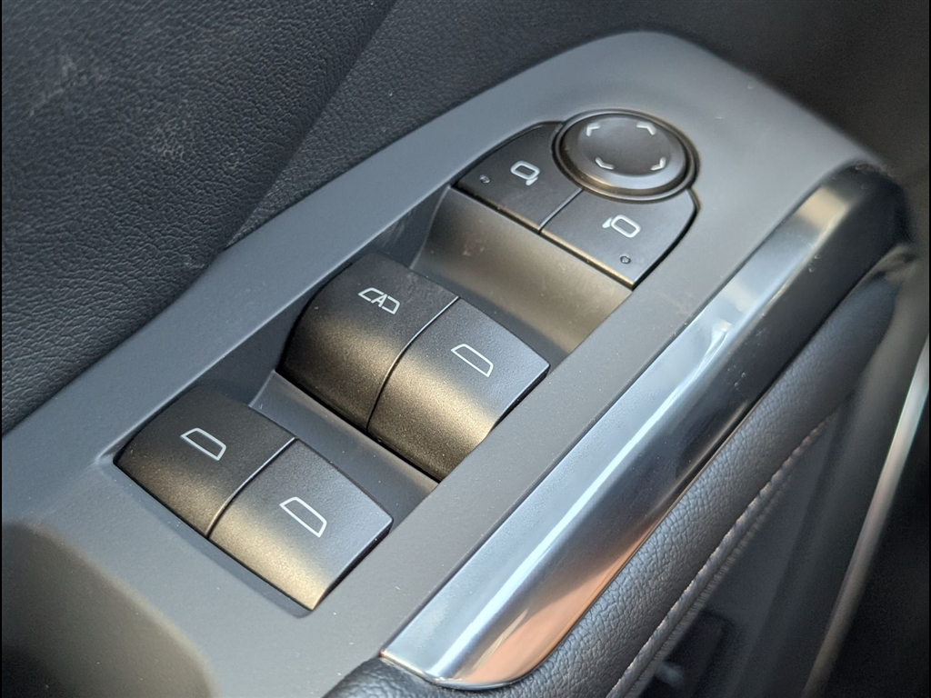 New 2027 Sterling Gray Metallic Chevrolet Z71 image 22