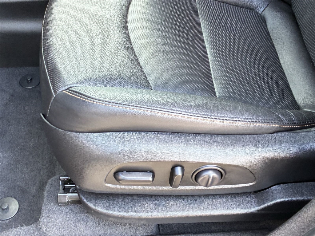 Used 2020 Mosaic Black Metallic Chevrolet LT image 22