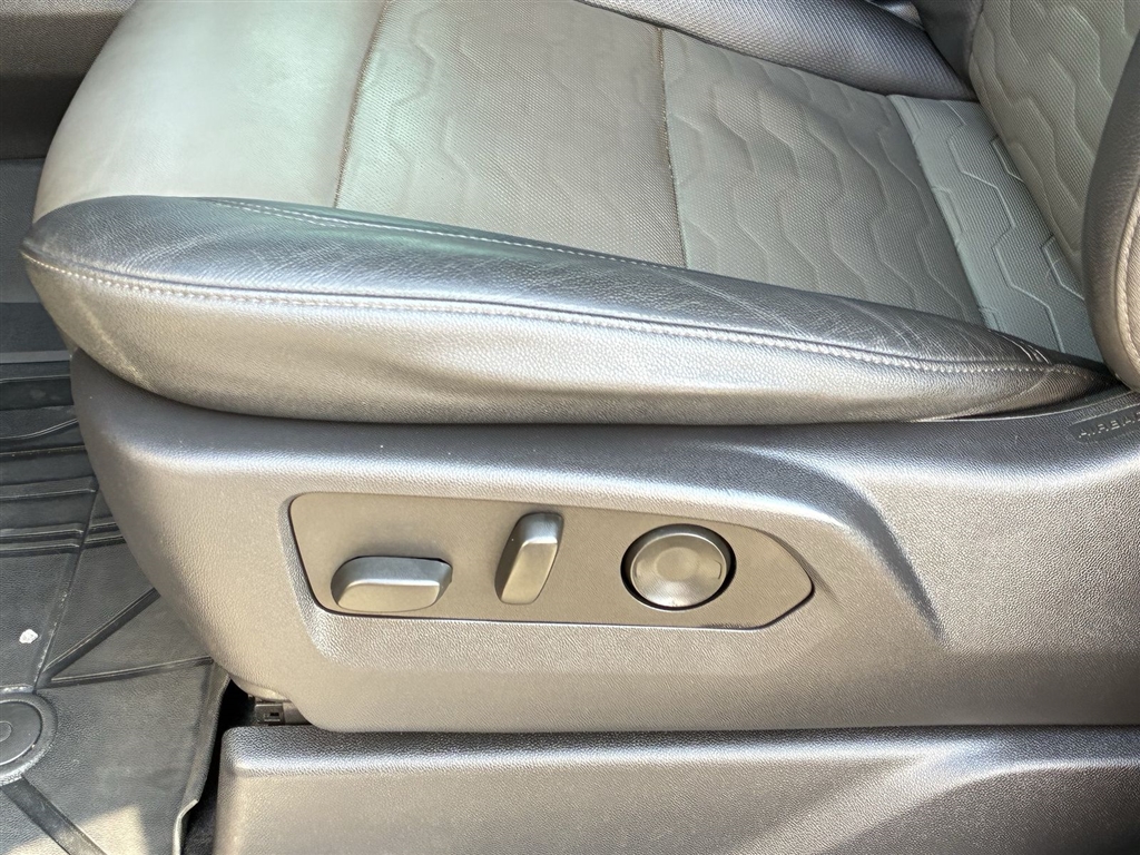 Used 2023 Black Chevrolet ZR2 image 22