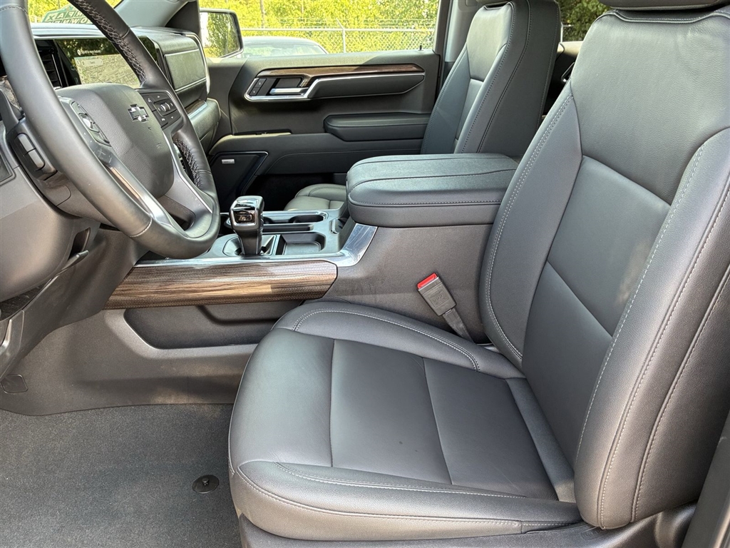 Used 2025 Cypress Gray Chevrolet LT Trail Boss image 22