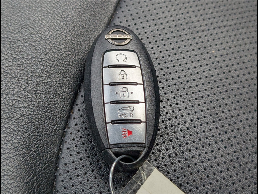 Used 2023 Super Black Nissan SL image 22