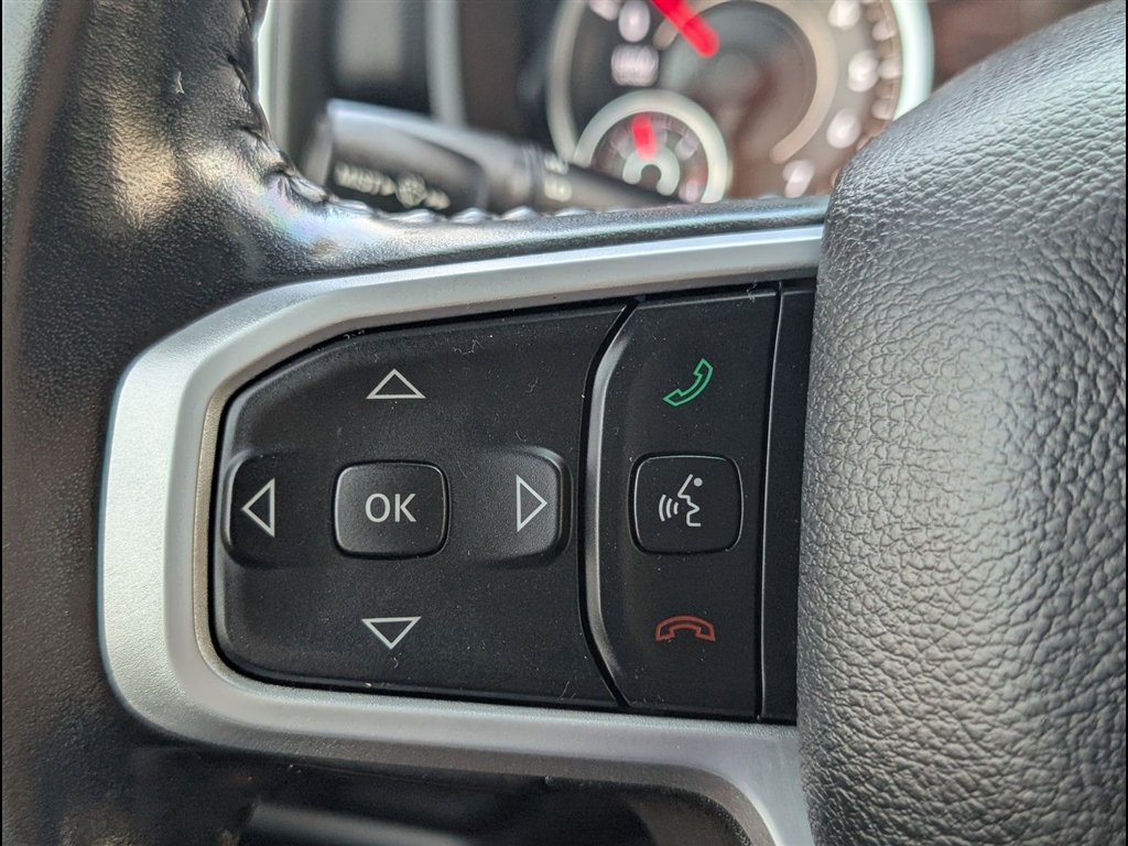 Used 2022 Diamond Black Crystal Pearl Coat RAM Big Horn image 23