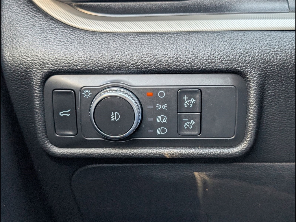 Used 2020 Agate Black Ford XLT image 23