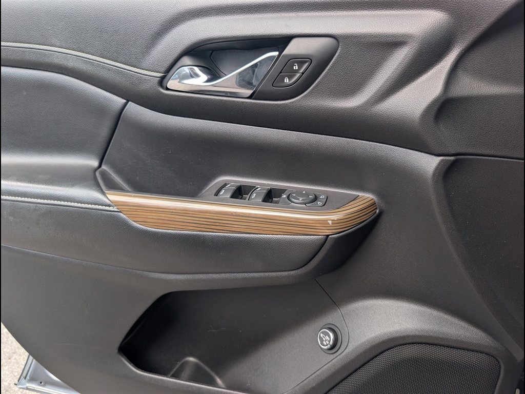 Used 2020 Satin Steel Metallic GMC SLE image 23