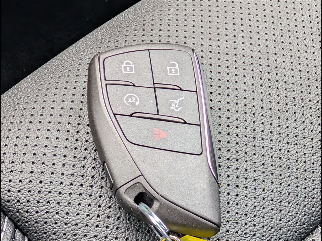 New 2026 Polar White Tricoat Chevrolet LT image 23