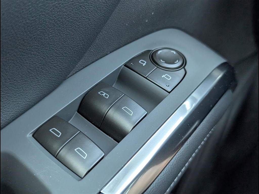 New 2026 Summit White Chevrolet LT image 23