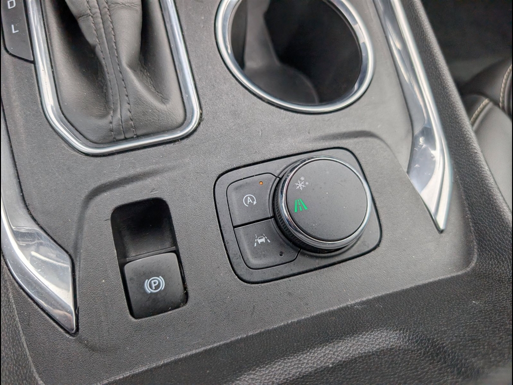 Used 2023 Summit White Chevrolet LT Leather image 23