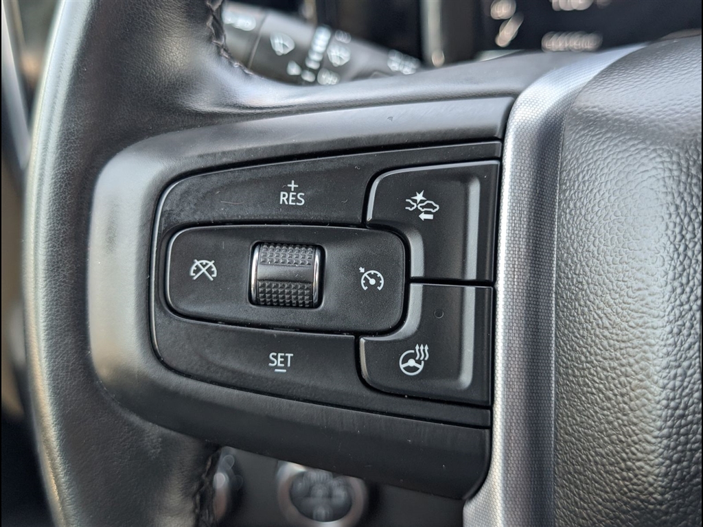 Used 2025 Summit White GMC SLT image 23