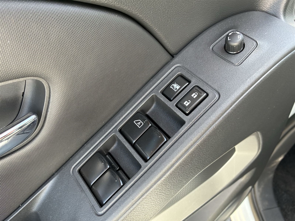 Used 2023 Glacier White Nissan SV image 23