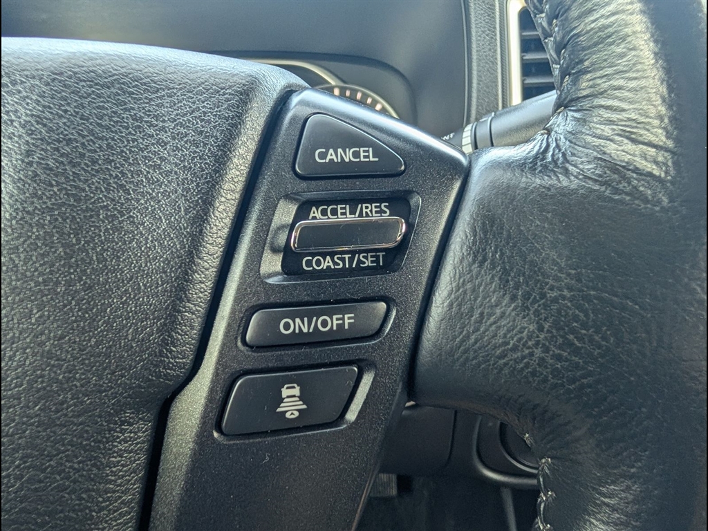 Used 2024 Super Black Nissan SL image 23