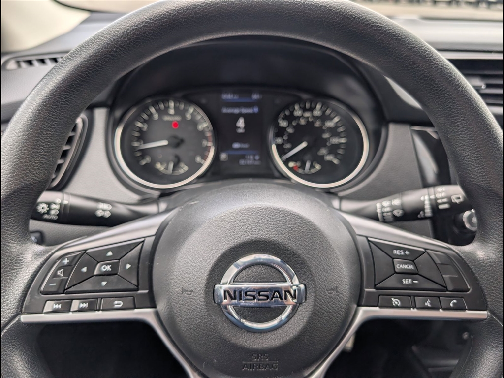 Used 2021 Glacier White Nissan S image 23