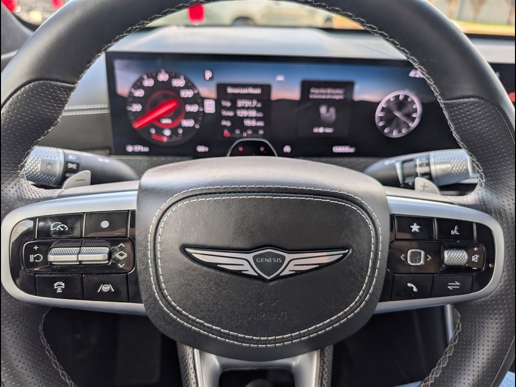 Used 2025 Uyuni White Pearl Genesis 3.5T E-SC image 23