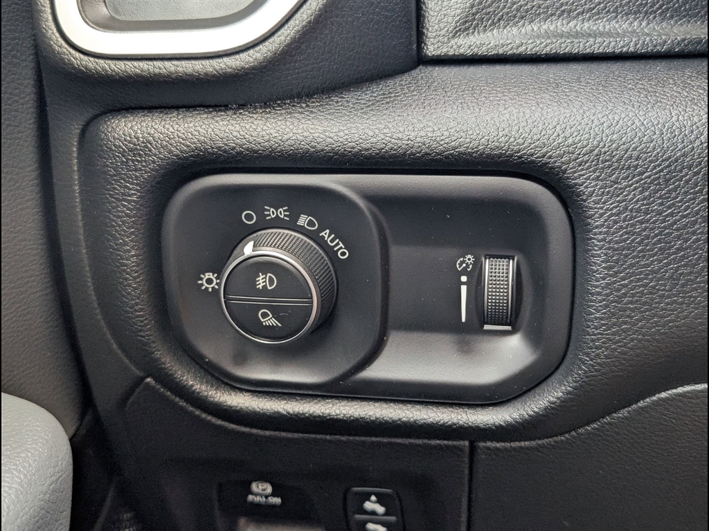 Used 2022 Diamond Black Crystal Pearl Coat RAM Big Horn image 24