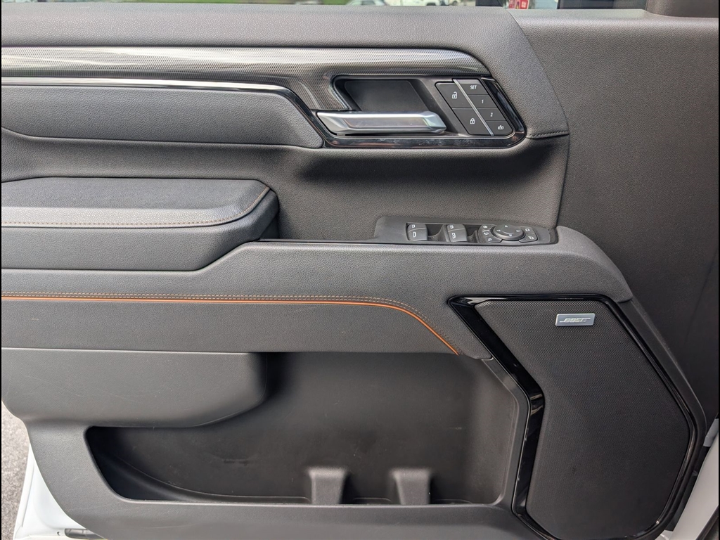 Used 2025 Summit White GMC AT4 image 24