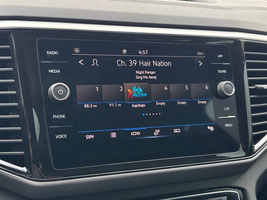 Used 2023 Blue Volkswagen V6 SE image 24