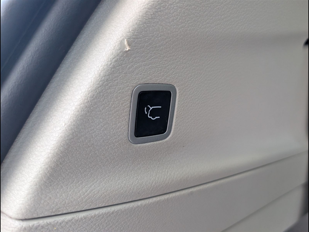 Used 2023 Bright White Clear Coat Chrysler LX image 24