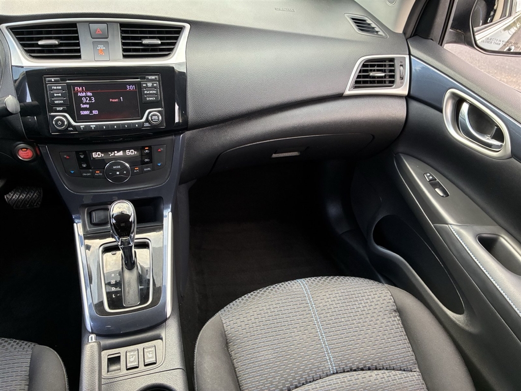 Used 2018 Gun Metallic Nissan SR image 24