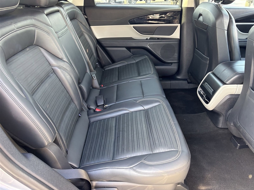 Used 2024 Silver Radiance Lincoln Reserve image 24