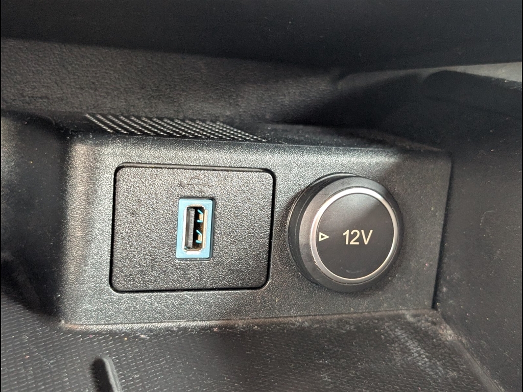 Used 2020 Agate Black Ford SEL image 25