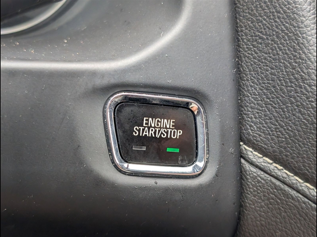 Used 2020 Satin Steel Metallic GMC SLE image 25