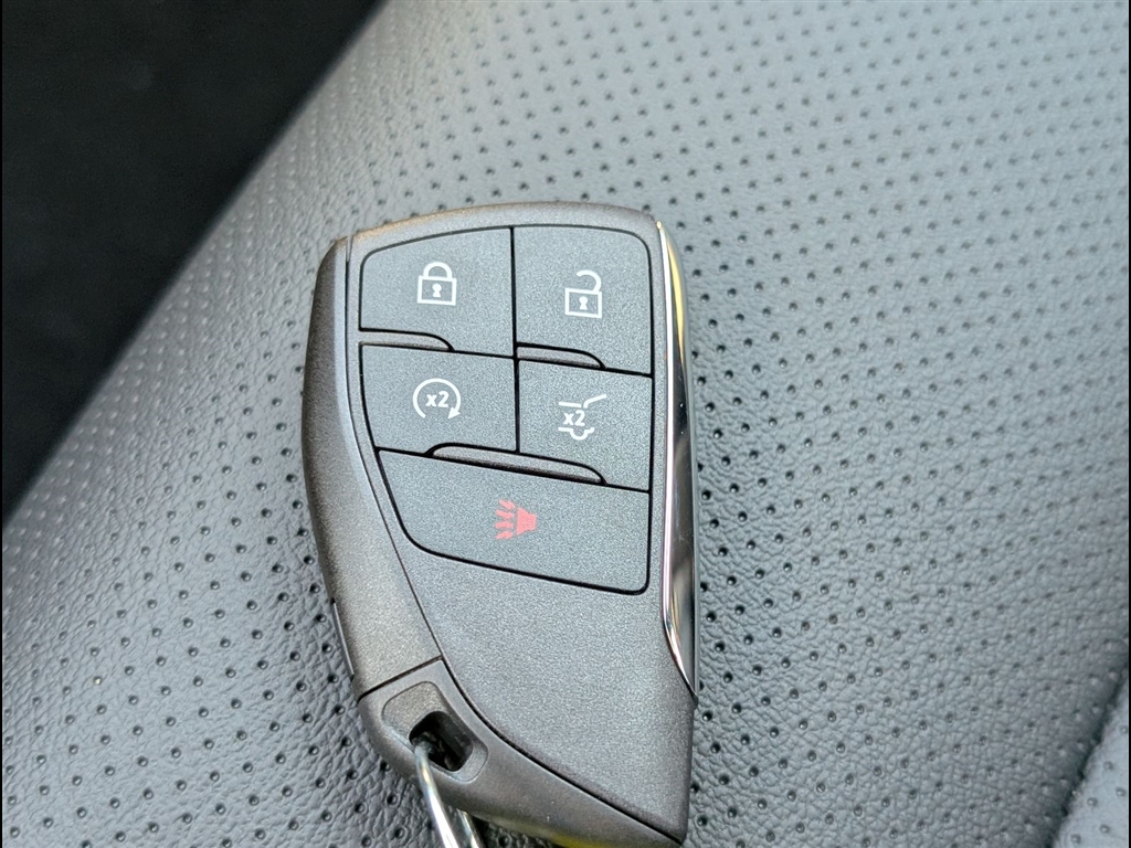 New 2027 Mosaic Black Metallic Chevrolet LT image 25