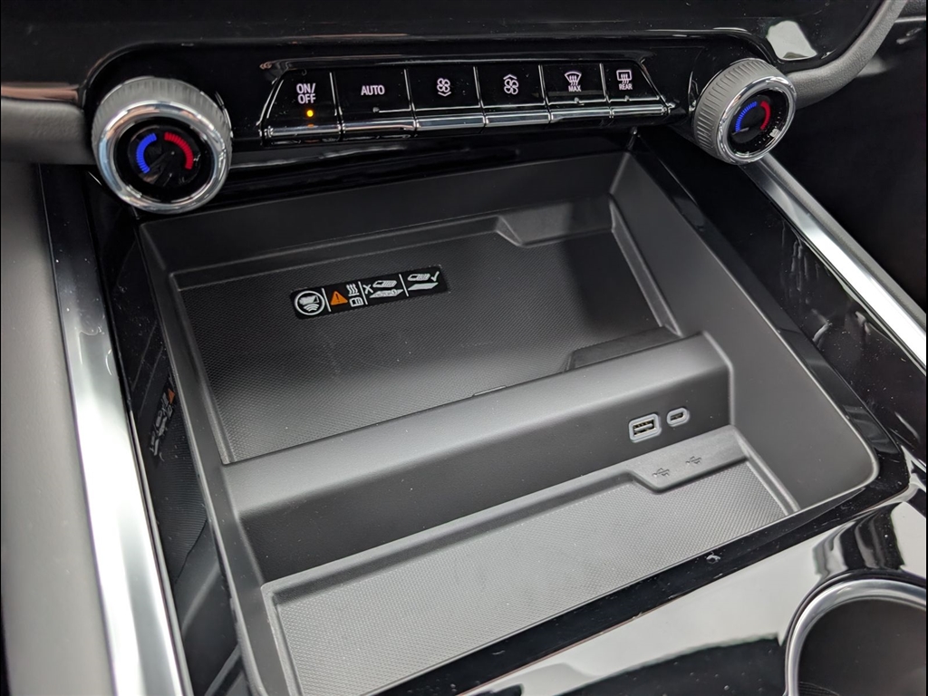 New 2026 Summit White Chevrolet LT image 25