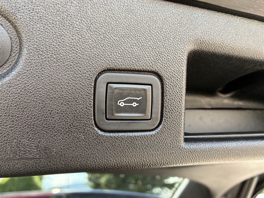Used 2020 Mosaic Black Metallic Chevrolet LT image 25